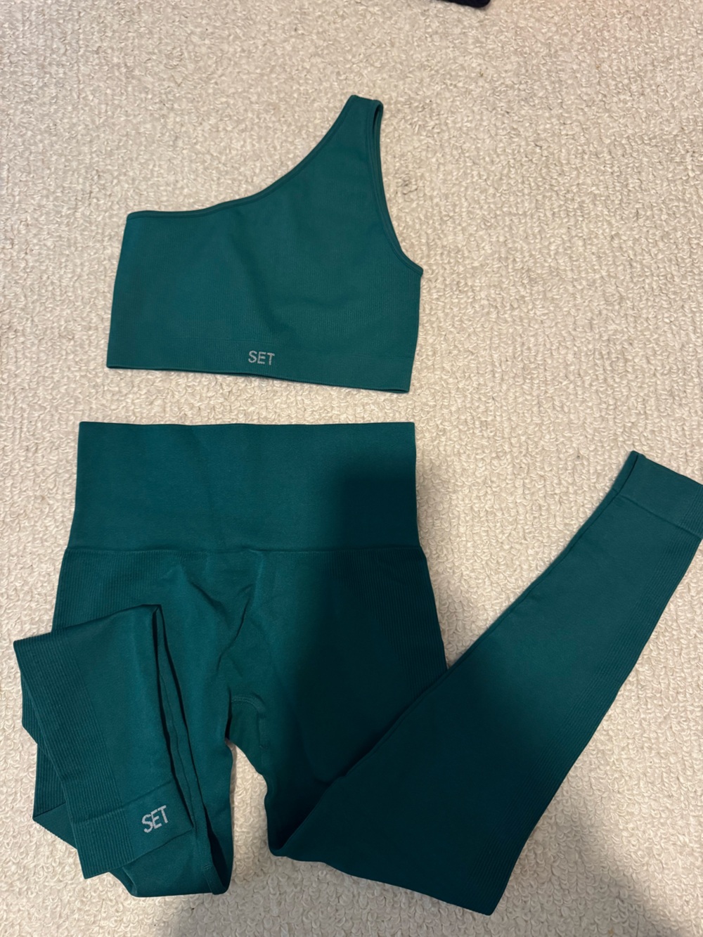SET Active green workout set